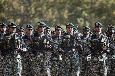 ارتش دانشجو می‌پذیرد