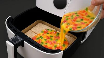 دستور پخت یک صبحانه آسان و خوشمزه با تخم مرغ و ژامبون در سرخ کن بدون روغن !