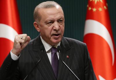 اردوغان: پاسخ حماس به طرح آتش‌بس گامی سازنده در جهت تحقق صلح پایدار است / اسرائیل باید فوراً همه حملات خود را متوقف کند و به طرح آتش‌بس پایبند بماند / اکنون باید این نسل‌کشی و این صحنه شرم‌آور که وجدان جهانی را به‌شدت جریحه‌دار کرده، پایان یابد / ما به تلاش خود ادامه خواهیم داد تا گفت‌وگوها به سود ملت فلسطین پایان یابد و راه‌حل دو کشوری اجرا شود