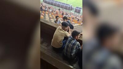 وضعیت عجیب جایگاه خبرنگاران ورزشگاه فولاد آرنا در حاشیه بازی فولاد - تراکتور