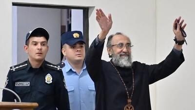 اسقف ارمنستان به اتهام تلاش برای کودتا به ۲ سال حبس محکوم شد