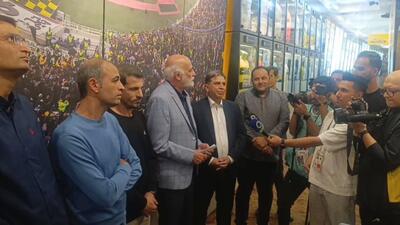 رونمایی از سردیس رسول کربکندی پیشکسوت فوتبال اصفهان در موزه سپاهان