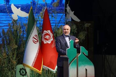 ملت ایران ستون سخت انقلاب است