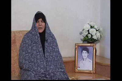 مادر شهید والامقام سعدی کریمی در کرمانشاه دار فانی را وداع گفت