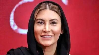 عکس/ رونمایی از برادر جنتلمنِ خوش قد و بالا و چارشونه فریبا نادری پری سیمای سریال ستایش/