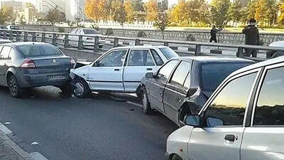 عکس هولناک از تصادف  زنجیره ای در اتوبان آزادگان
