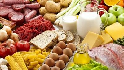 10 خوراکی شگفت‌ انگیز برای افزایش طول عمر: راز آجیل و دانه‌ ها!