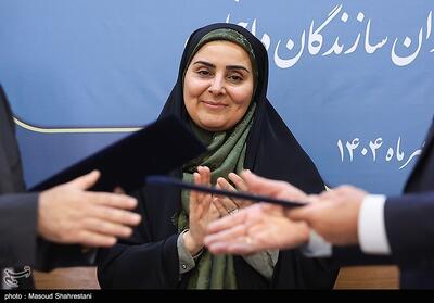 آیین امضای قراردادهای تامین ناوگان ریلی- عکس خبری تسنیم | Tasnim