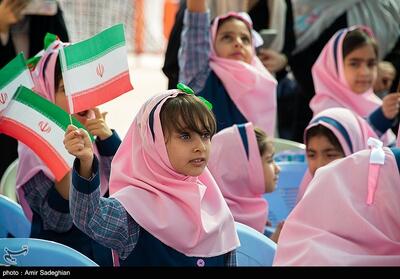 موافقت کمیسیون آموزش با کاهش سن ورود کودکان به مدرسه - تسنیم
