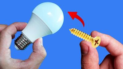 تعمیر لامپ LED سوخته با یک پیچ توسط برقکار چینی (فیلم)