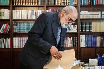 واکنش کیهان به حذف هدیه یک میلیونیِ حسین شریعتمداری