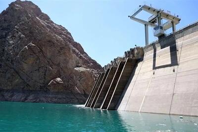زارع، استاد پژوهشکده زلزله: انتخاب محل سد لار اشتباه بوده؛ این محل برای نگهداری آب مناسب نبود / از سال ۶۰ مشکل نشت آب از مخزن سد پدیدار شد
