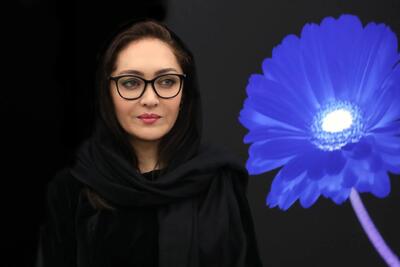  انتشار تصویری از استایل جدید نیکی کریمی در لندن‌ + عکس