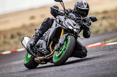 هیولای خیابانی کاوازاکی Z1100 مدل ۲۰۲۶ معرفی شد