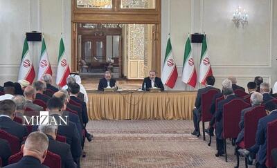 نشست عراقچی با سفیران، کارداران و روسای نمایندگی‌های خارجی و بین‌المللی مقیم تهران