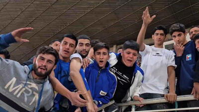 هواداران استقلال، خواهان بازگشت فرهاد مجیدی