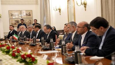 برگزاری نشست وزیر امور خارجه با سفرا و کارداران کشورهای خارجی مقیم تهران