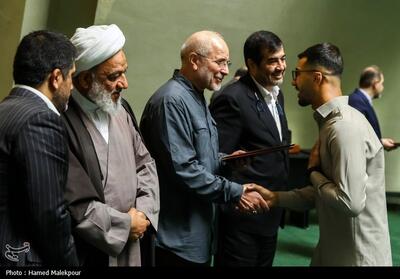 عکس/ تقدیر از مدال‌آوران، کادر فنی و مسئولان تیم‌های ملی کشتی آزاد و فرنگی