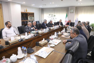 بررسی مشکل تعاونی‌های مسکن ۳۳ گانه تهران با حضور وزیر راه و شهرسازی