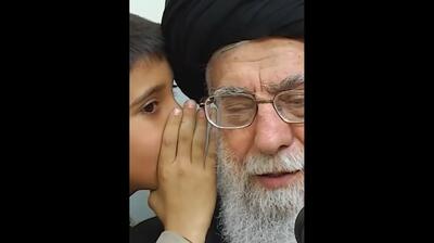 لحظات دیدار فرزندان شهدای فراجا با رهبر معظم انقلاب (فیلم)
