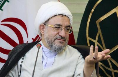 آیت الله اراکی: مسئولان نمی‌توانند در برابر بی هنجاری ها سکوت کنند/ مسئولان بدانند صبر مردم حدی دارد