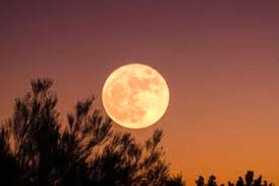  تصویری دیدنی از هم‌نشینی ماه کامل و دماوند