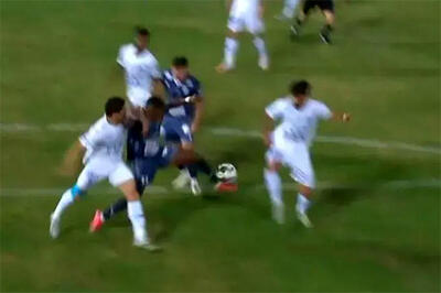  چادرملویی‌ها علیه داور بازی با استقلال سند رو کردند