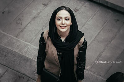تاریخ وبگردی | سلفی جذاب  المیرا دهقانی  سریال لحظه گرگ‌ و‌ میش