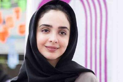 تاریخ وبگردی |سلفی جذاب المیرا دهقانی در خودروی شخصی اش