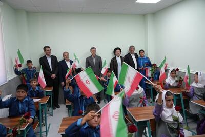 مدرسه‌ای که در لرستان  لبخند ساخت/  پایان تحصیل در کانکس برای کودکان  یک روستا