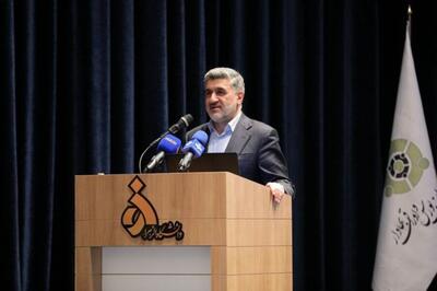 رئیس سازمان بورس: سرمایه‌گذار نباید احساس کند کسی پشت بازار نیست