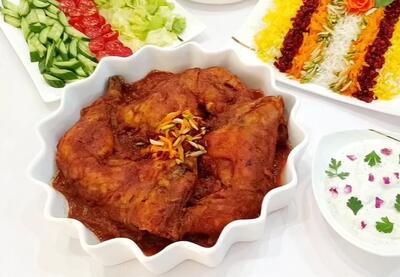 مرغ مجلسی با کره و زعفران / وقتی کره و زعفران دست به دست هم میدهند