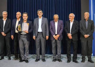 یزد تایر تندیس «واحد نمونه صنعتی کشور» را کسب کرد
