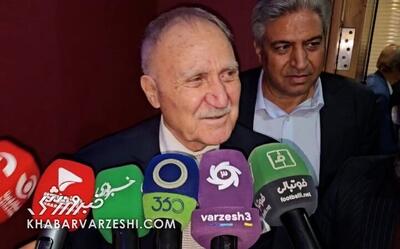 ویدیو| اشک‌های تکان‌دهنده اسطوره پرسپولیس با دیدن یک عکس