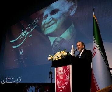 عراقچی: پیگیر صدور روادید نمایندگان ایران برای قرعه‌کشی جام جهانی هستیم