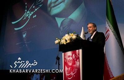 عراقچی: عکس این بازیکن پرسپولیس را روی دیوار می‌زدم/ پیگیر حضور در مراسم قرعه‌کشی جام جهانی هستیم - پارس فوتبال