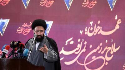 سید علی خمینی: متکی به شخص نباشیم/ نسبت به مبانی کوتاهی کرده‌ایم/ باید در نسل جوان خودمان به تقویت مبانی بپردازیم/ دشمنان را متوجه کنیم که اگر بزنید، می‌خورید