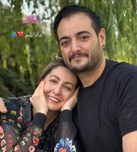 عکس زیبای شقایق دهقان در آغوش برادرش