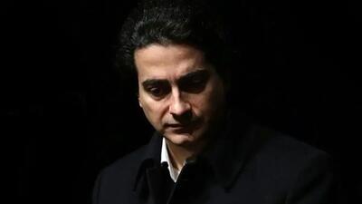 همایون شجریان به سوگ نشست