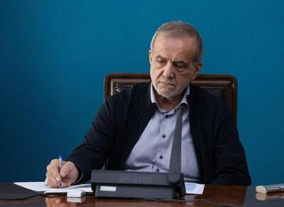 انتقاد رئیس‌جمهور از تعدد مجوزها و رانت ارزی - اکونیوز