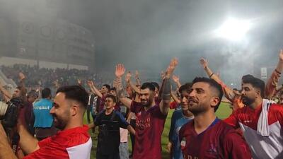 جشن پرشور هواداران نساجی با شعار قهرمانی، بعد از پیروزی برابر بعثت کرمانشاه