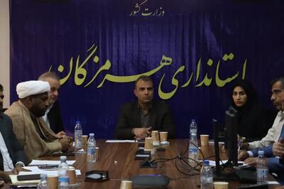 اتصال مرغداری‌ها و گلخانه‌ها به گاز در هرمزگان تا قبل از زمستان