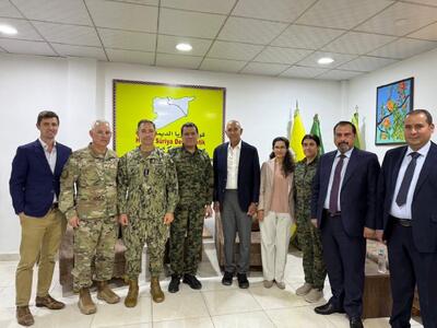 دیدار فرستاده ویژه آمریکا و فرمانده سنتکام با فرمانده کل SDF در سوریه - تحولات جهان اسلام