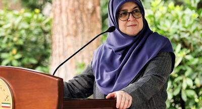 بد شدن حال خانم سخنگو در نشست خبری | جهان نیوز