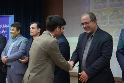 برترین‌های کنکور سراسری در بوشهر تجلیل شدند