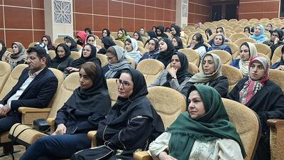 برگزاری کارگاه آموزشی «آداب حضور در نمایشگاه‌ها» در اتاق کاشان