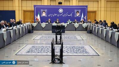 رییس اتاق تهران: در نظام بازگشت ارز صادراتی، سیاست‌های تشویقی را جایگزین مسیرهای تنبیهی کنیم