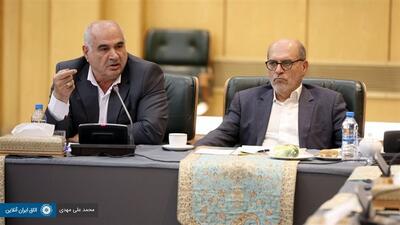 رفع تعهد ارزی بر مبنای یک منطق درست انجام نمی‌شود | افزایش 100 درصدی صادرات با بازنگری در سیاست‌های ارزی ممکن می‌شود