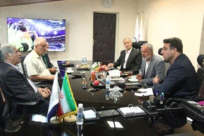 نشست حدادی با نایب رئیس پیشین کنفدراسیون دوومیدانی آسیا - پارس فوتبال