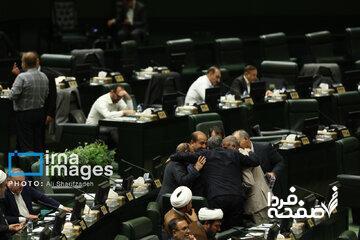 خانه کدام ملت؟/ هیاهو برای مشکلات مردم یا اولویت‌های نماینده؟/ جایگاه مطالبات مردم از تریبون نمایندگان کجاست؟